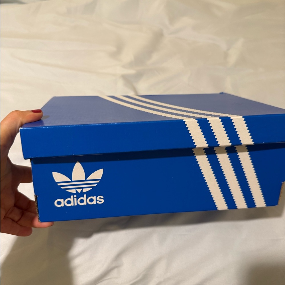 Adidas Pink Sneakers for Everyday Comfort - Picture 6 of 6